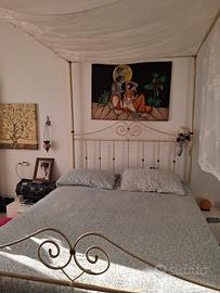 Letto matrimoniale a baldacchino