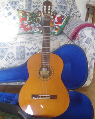 Chitarra classica Alhambra modello Iberia