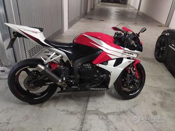 Scarico laterale cbr 600 rr 2008