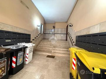 3 LOCALI A NAPOLI