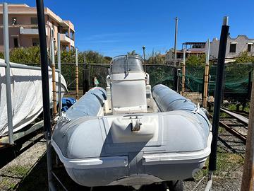 Gommone con tubolari da rifare