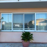 Infisso 4,20 m con finestra e zanzariera