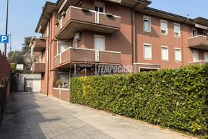 BILOCALE A POCHI PASSI DAL LAGO