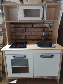 Cucina bambini Ikea + pentole, utensili e alimenti