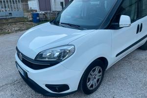 Doblo' Autocarro trasporto persone