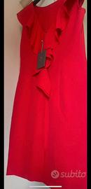 Vestito rosso con rouches