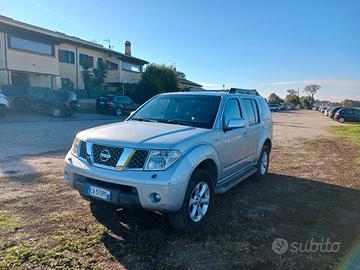 nissan pathfinder 