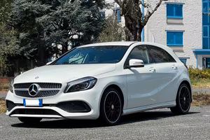 MERCEDES A220 - 4 MATIC