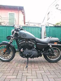 Sportster 883 r