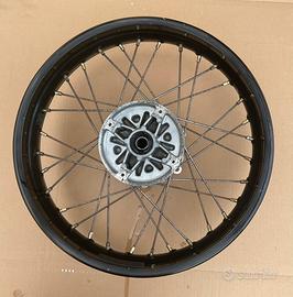 HONDA DOMINATOR  Cerchio e mozzo-Mozzo nero-contac