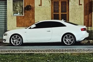 Audi A5 2.0 TDI 170 CV  - 2010