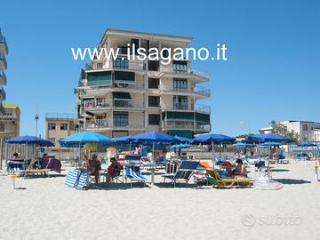 Mag+Giu VISTA MARE con spiaggia inc. a Scacchi