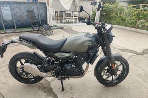 Royal Enfield Guerrilla 450 nuovo
