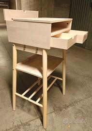 Scrivania compatta in legno