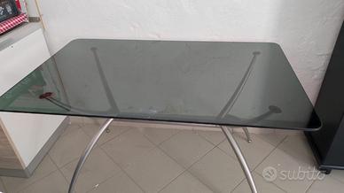 Tavolo in vetro