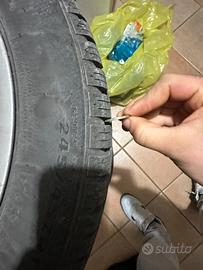 4 cerchi con 4 gomme misura 245/45/r17
