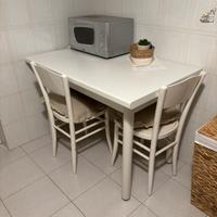 Tavolo bianco 6 posti  + 2 sedie stile shabby