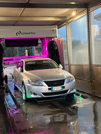 Lexus is 220d