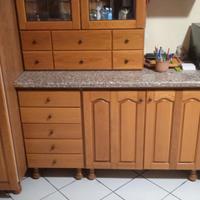 Cucina Anni 80in legno con 6 sedie come fot