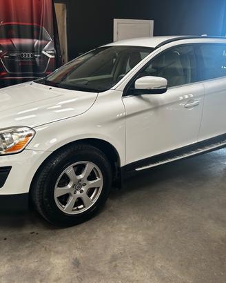 Volvo XC 60 2400 D AWD 4x4 163cv