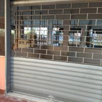 Box auto coperti con serranda