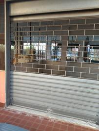 Box auto coperti con serranda