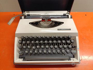 Macchina da scrivere 