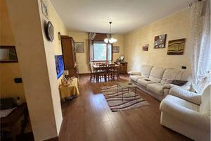 Casa indipendente di 210 m² con più di 5 locali e 