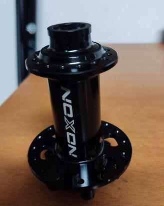 Mozzo MTB anteriore Noxon Nitro 29 no boost nuovo