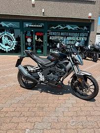 Um XTREET 125