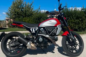 Ducati scrambler icon 800 red 2023
