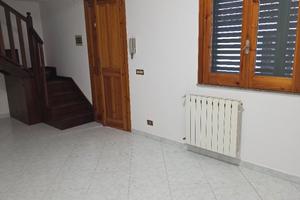  appartamento con garage Acicastello centro
