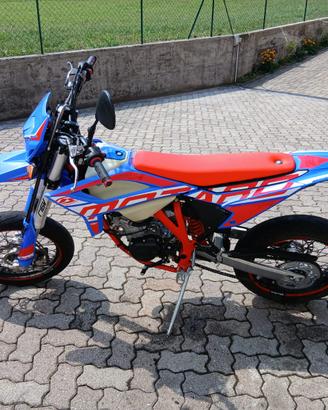 Beta rr Motard 125 4 tempi