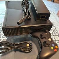 Xbox 360+ joystick+ 2 giochi- funzionante