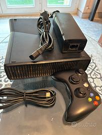 Xbox 360+ joystick+ 2 giochi- funzionante