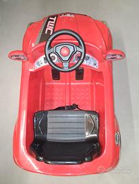 Macchina elettrica per bambini con telecomando