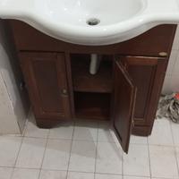 Lavabo con mobile e speccho