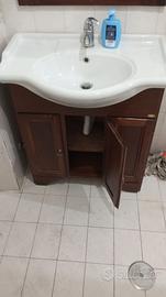 Lavabo con mobile e speccho