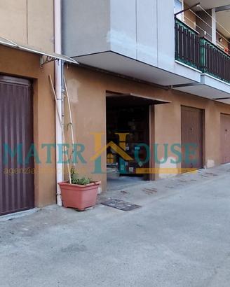 Box auto in zona centro - via timmari