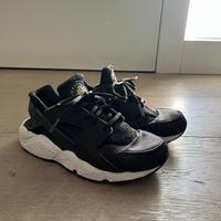 Scarpe NIKE HUARACHE