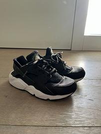 Scarpe NIKE HUARACHE