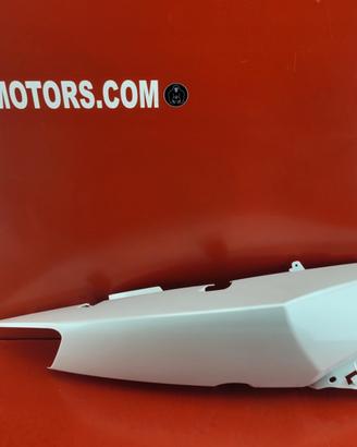 CARENA FIANCHETTO DX SOTTO SELLA YAMAHA TMAX T MAX