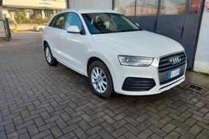 Audi Q3 2.0 TDI 120 CV Business