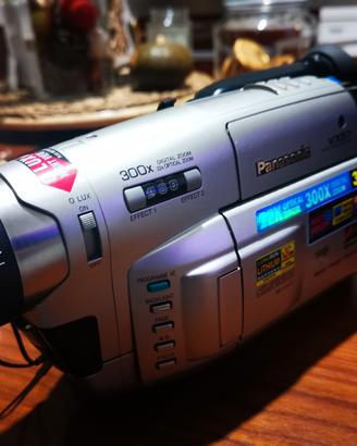 Panasonic movie camera vhs-c   vx57 super zoom 