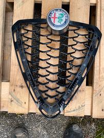 Scudetto Alfa Romeo Stelvio modello 2023 senza V