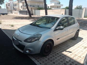 clio terza serie benzina anno 2011