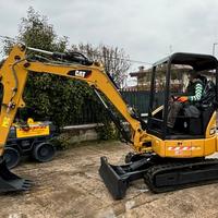 E165 Mini escavatore 30 q Caterpillar 303E