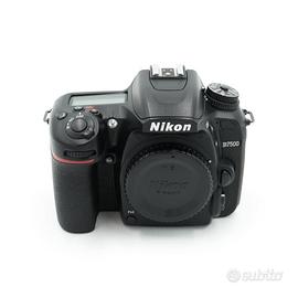 Nikon D7500