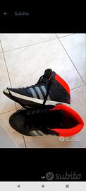 Scarpe Adidas alte 
