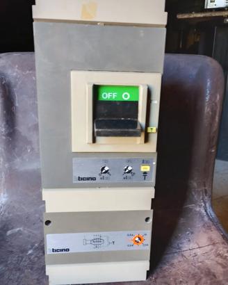 interruttore magnetotermico salvavita BTICINO 250a